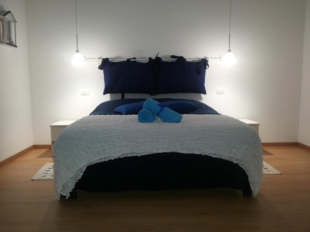 Bed and Breakfast I Colori Di Mag Специя Номер фото